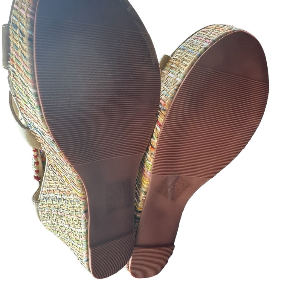 Get more Beauty beaded platform wedge 9 - Picture 4 of 4
